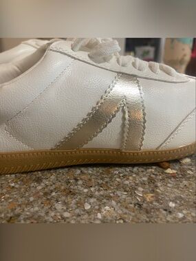 MIA Klair Lace Up Metallic Sneakers (Beige) Womens 10